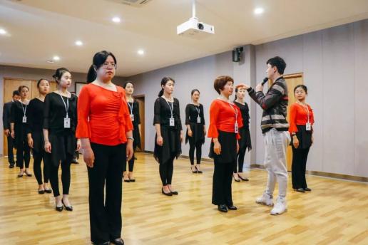 行业礼仪：导游服务礼仪知多少